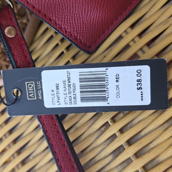 NWT-London Fog Red Clutch Wristlet - Picture 7 of 7